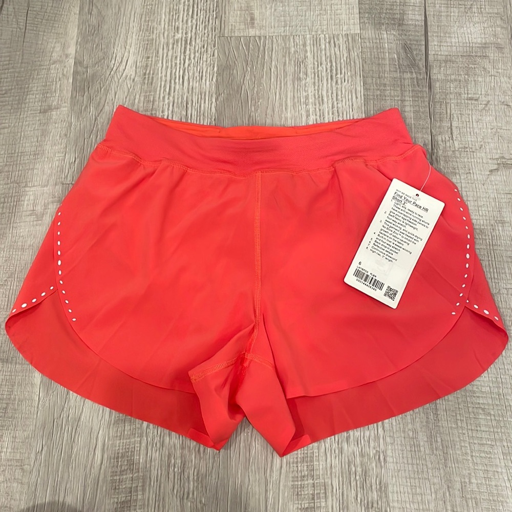 NWOT - Lululemon Find Your Pace HR Short 3” in Pale Raspberry Size 6